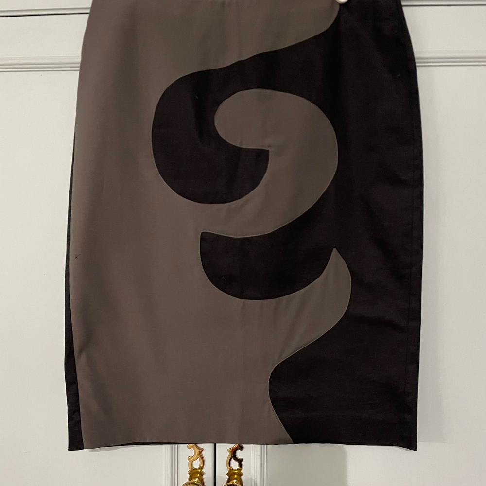 Elegant Black and Gray Skirt